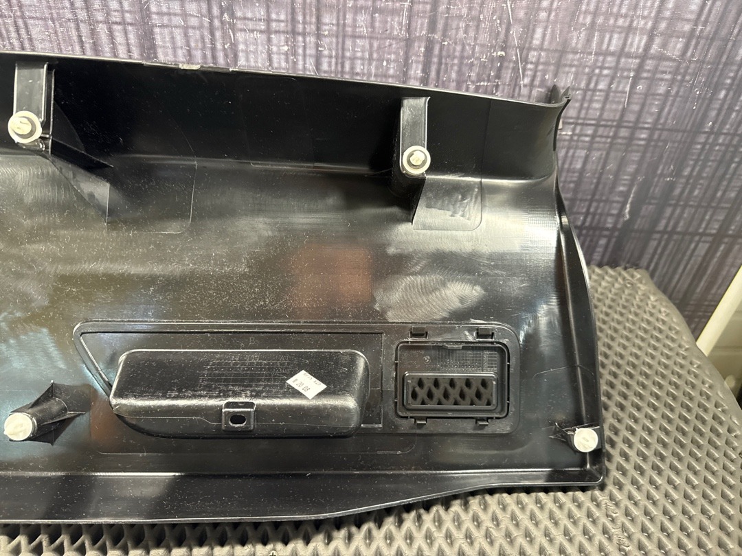 Обшивка крышки багажника, 1870 рублей, Красноярск