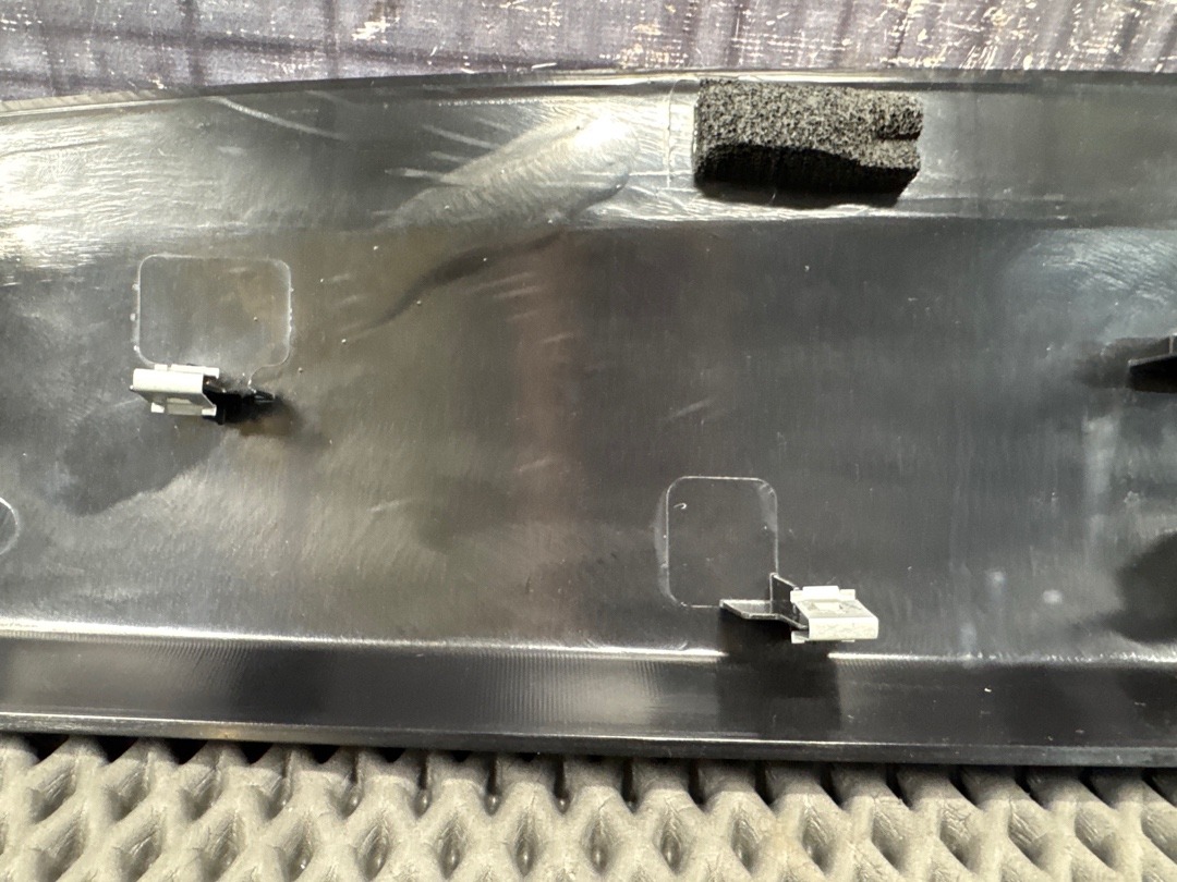 Пластик крышки багажника, 840 рублей, Красноярск