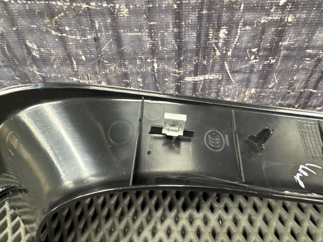 Пластик крышки багажника, 830 рублей, Красноярск