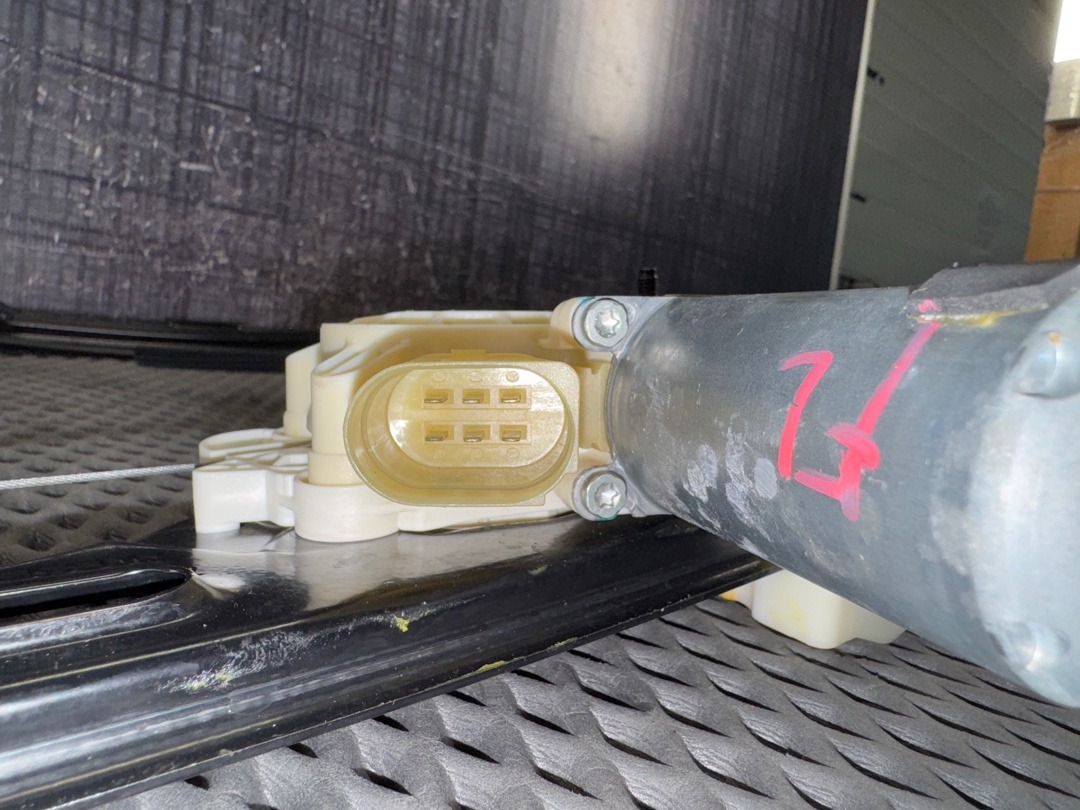 Стеклоподъемник, 2520 рублей, Красноярск