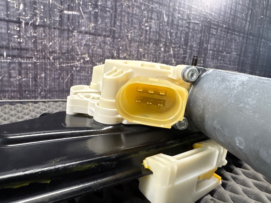 Стеклоподъемник, 2520 рублей, Красноярск