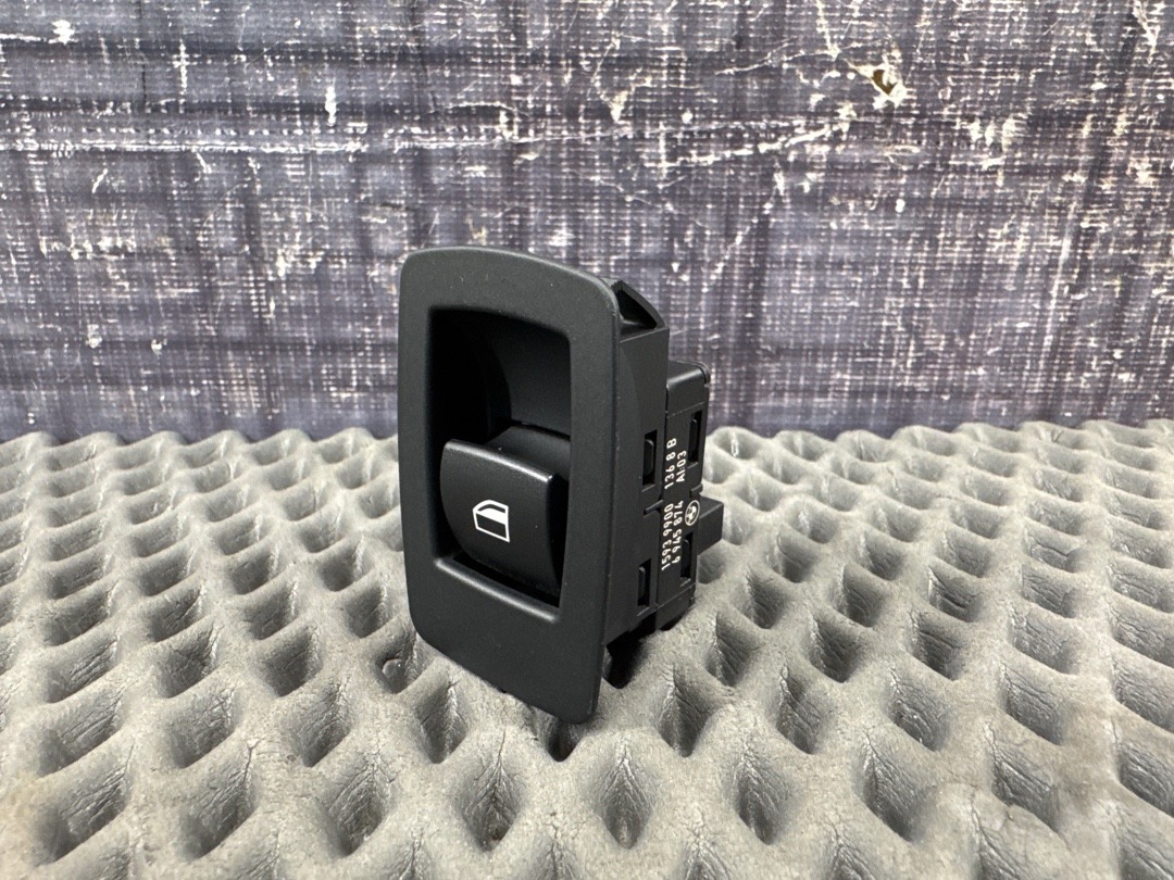 Кнопка стеклоподъемника, 620 рублей, Красноярск