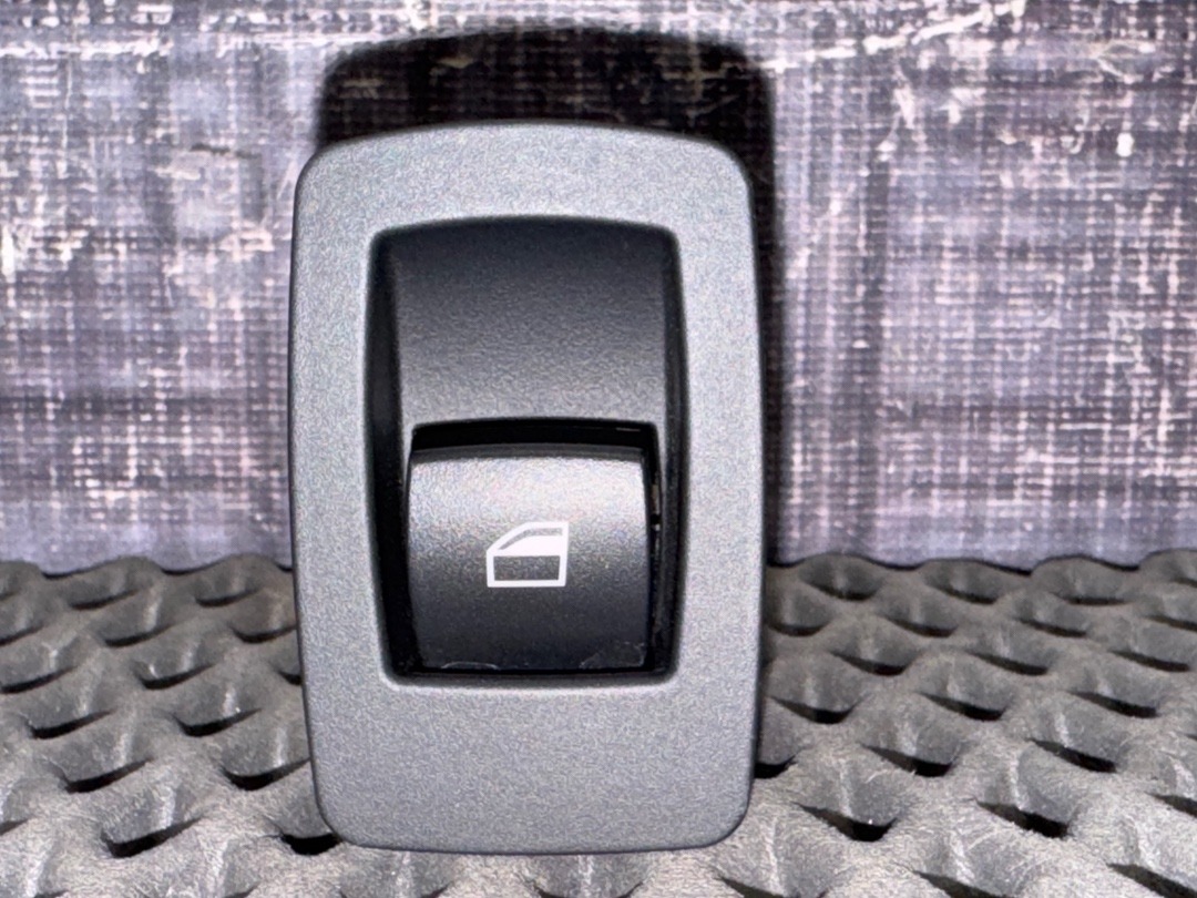 Кнопка стеклоподъемника, 620 рублей, Красноярск