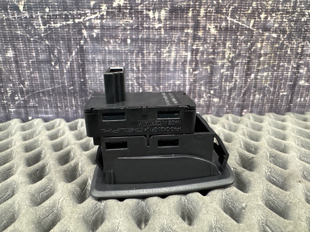 Кнопка стеклоподъемника, 620 рублей, Красноярск