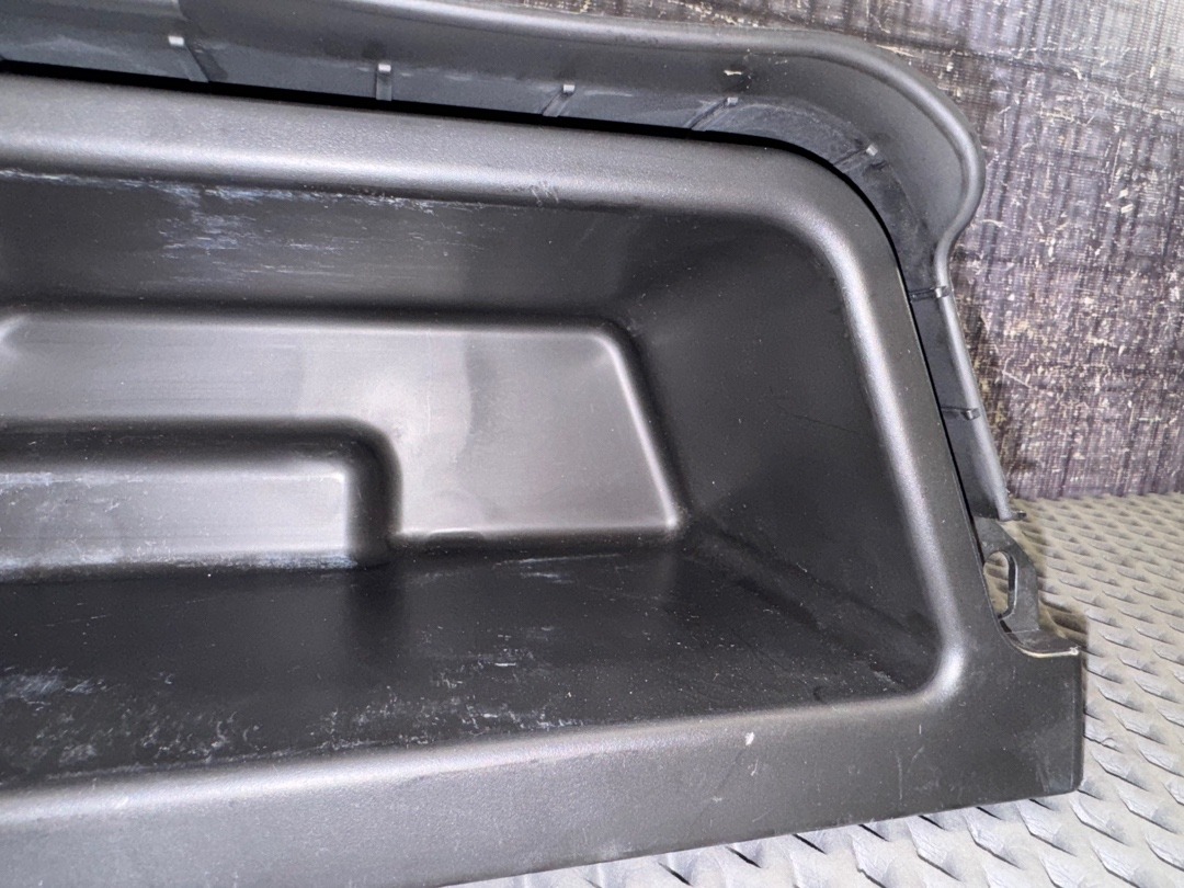 Пластик багажника, 840 рублей, Красноярск