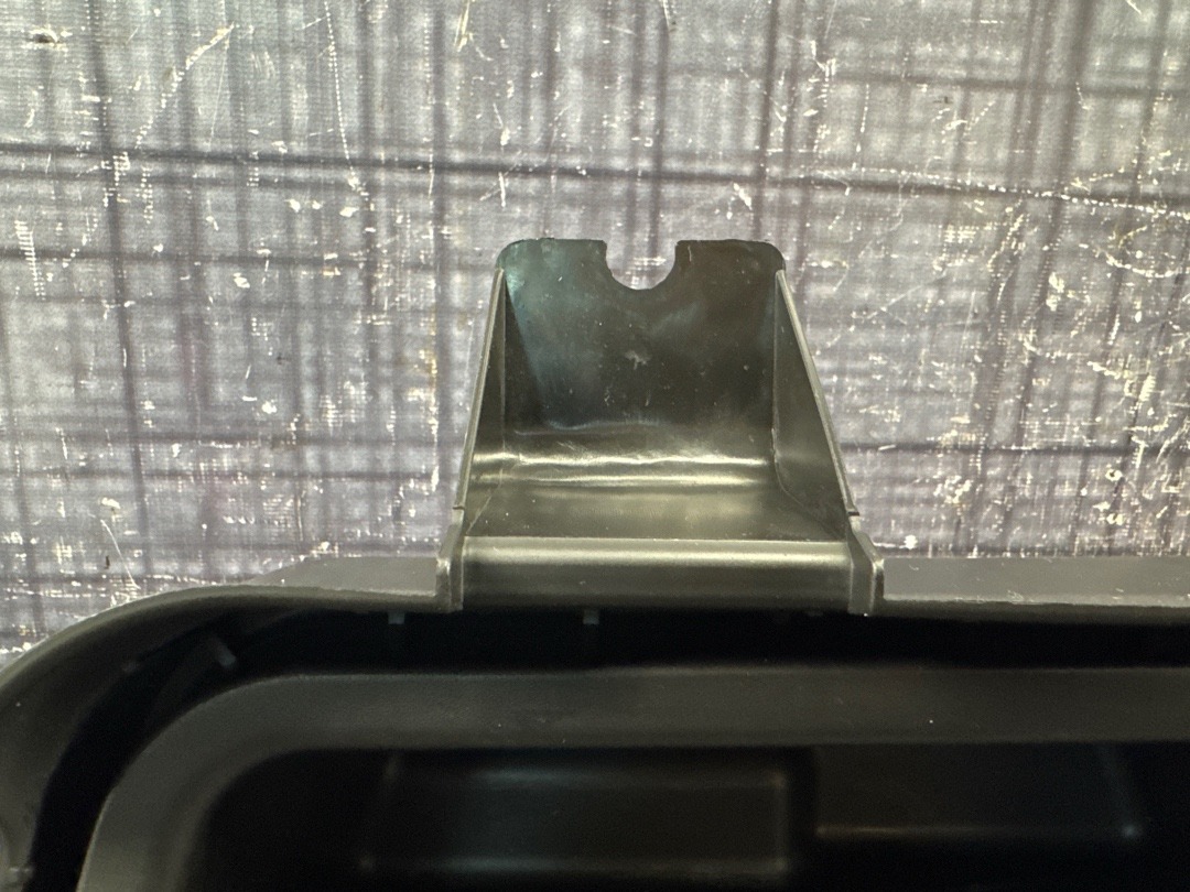 Пластик багажника, 840 рублей, Красноярск