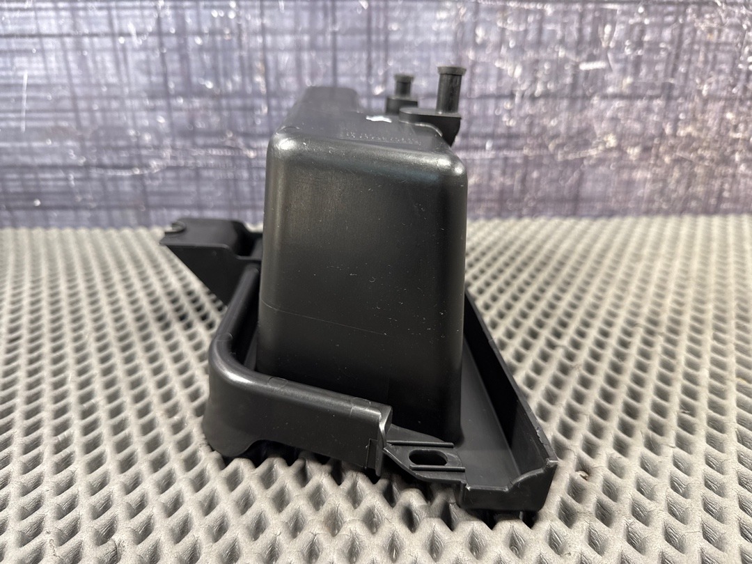 Пластик багажника, 840 рублей, Красноярск