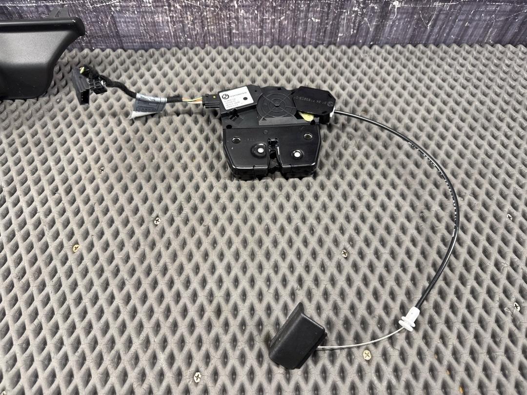 Замок багажника, 8960 рублей, Красноярск