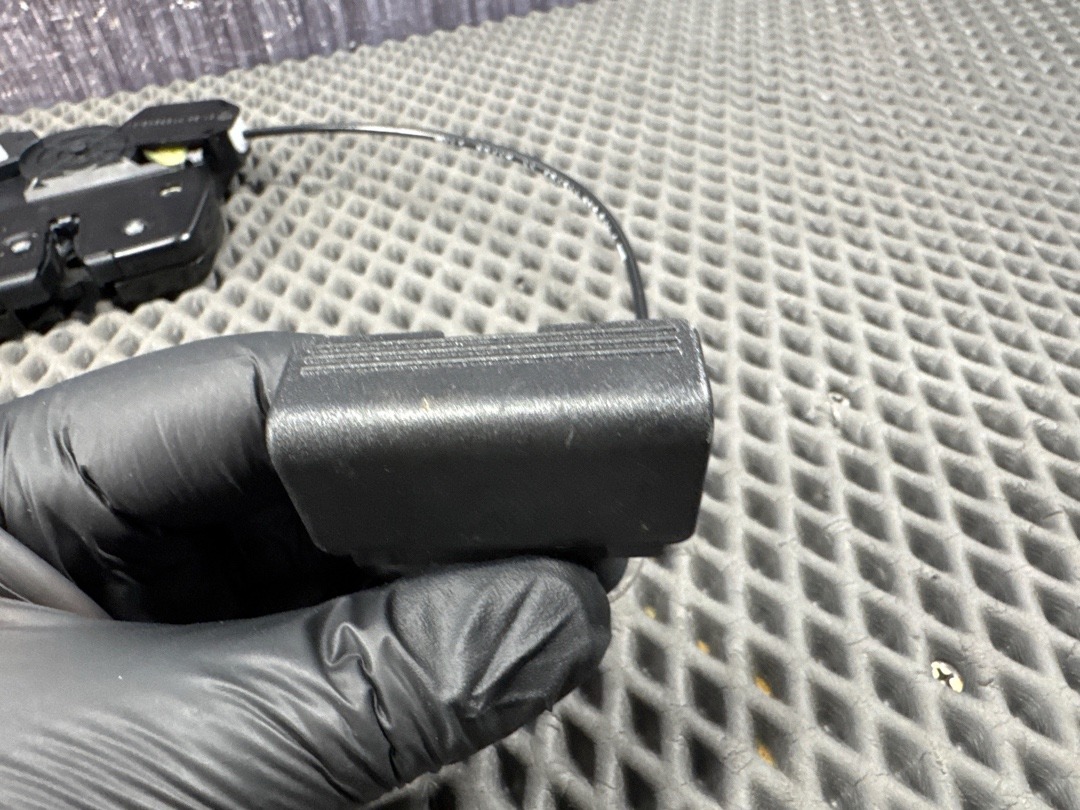 Замок багажника, 8960 рублей, Красноярск