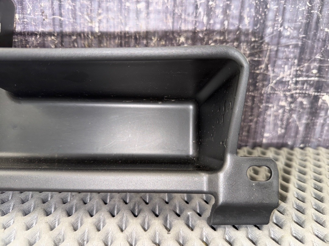 Пластик багажника, 630 рублей, Красноярск