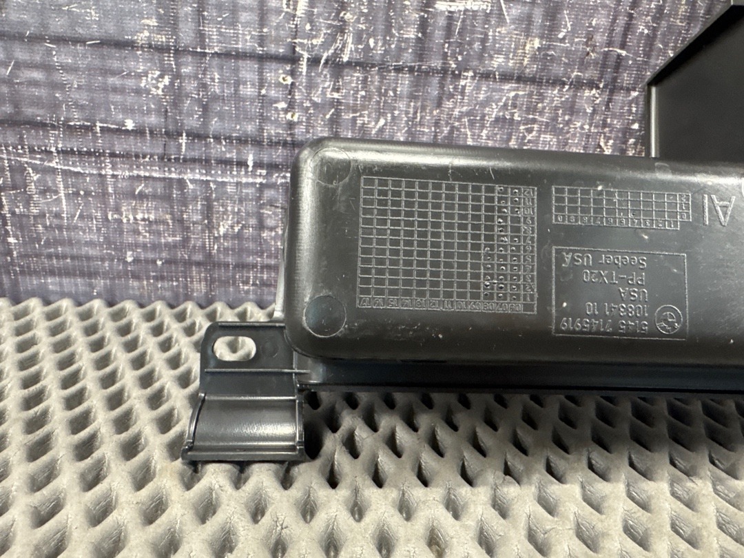 Пластик багажника, 630 рублей, Красноярск