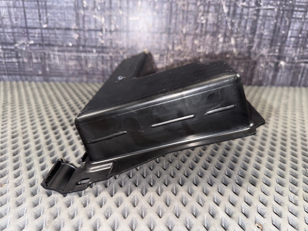 Пластик багажника, 630 рублей, Красноярск