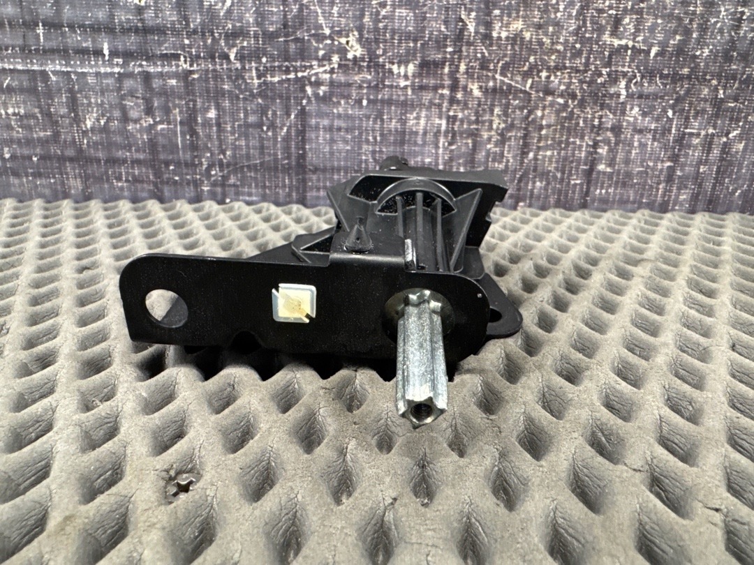 Привод замка багажника, 1060 рублей, Красноярск