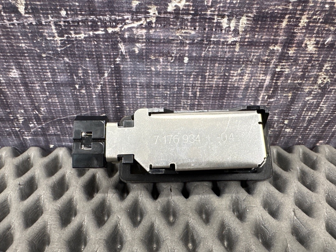 Плафон подсветки номера, 1140 рублей, Красноярск