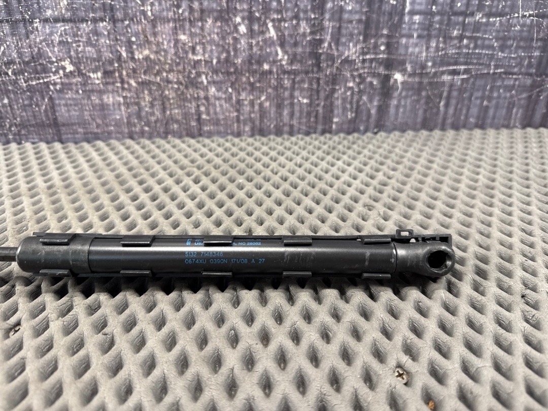 Амортизатор капота, 830 рублей, Красноярск