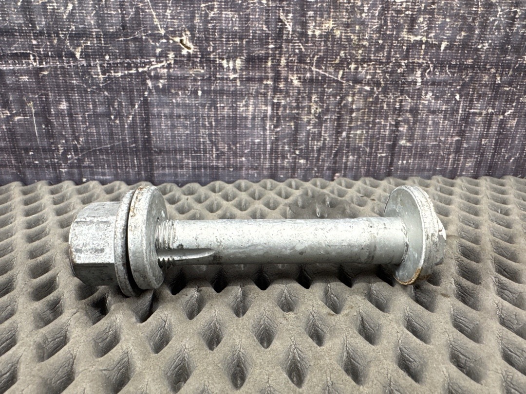 Болт развальный, 640 рублей, Красноярск