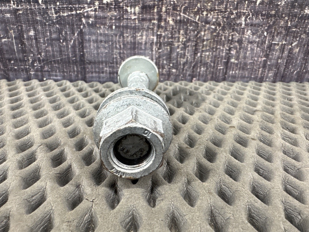 Болт развальный, 640 рублей, Красноярск