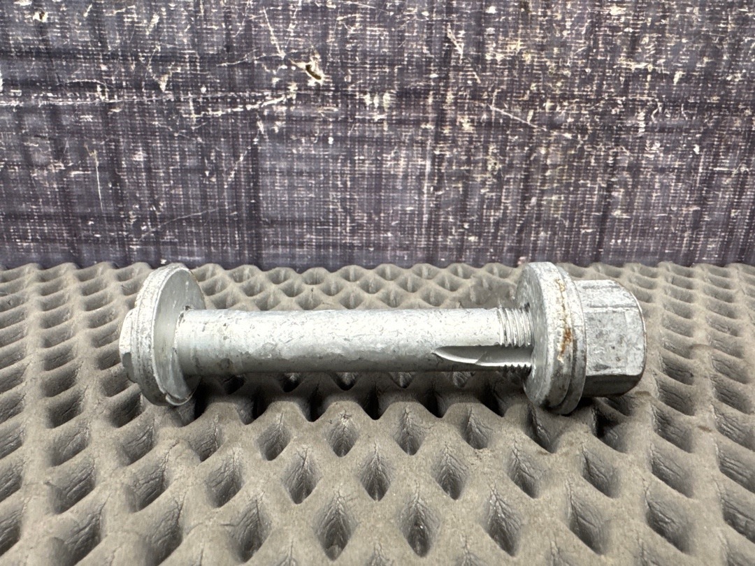 Болт развальный, 640 рублей, Красноярск