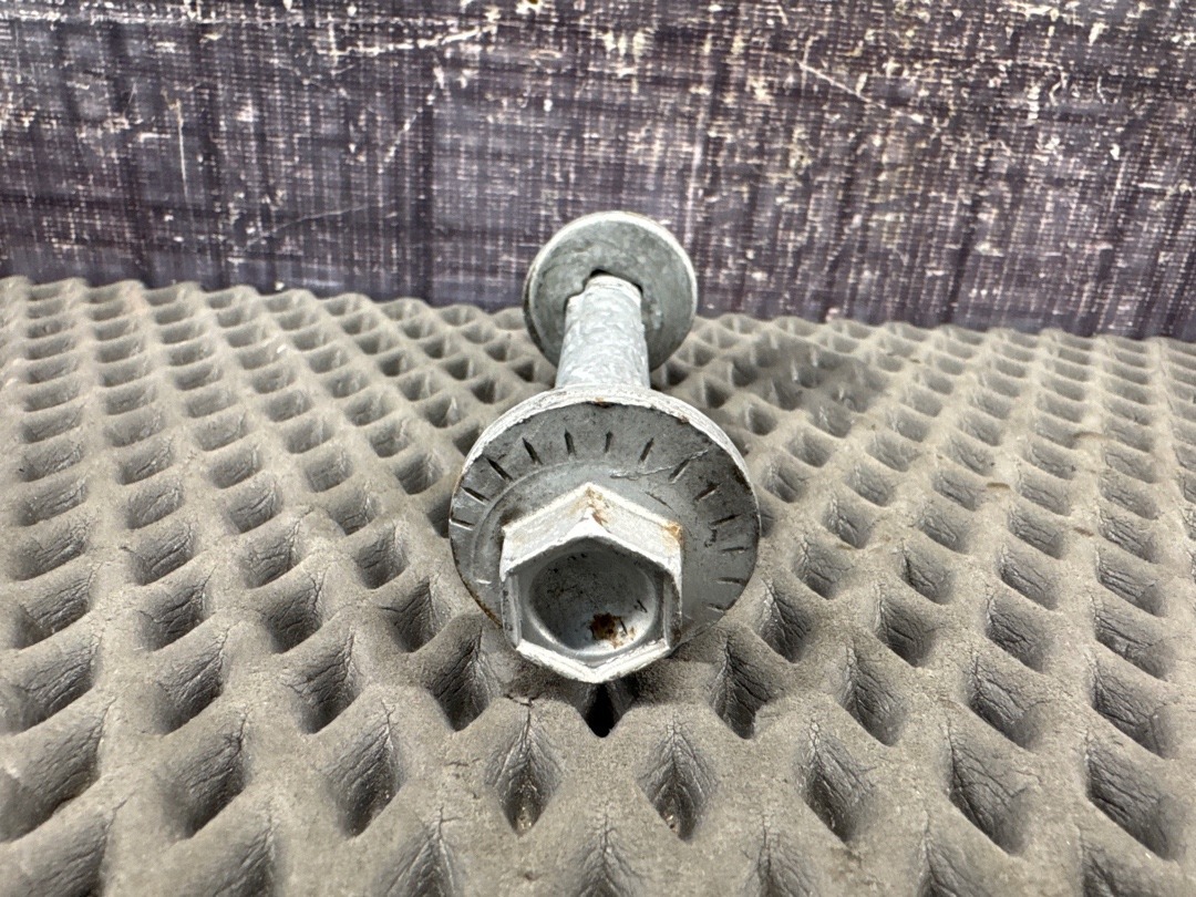 Болт развальный, 640 рублей, Красноярск