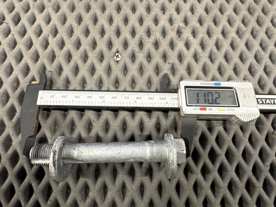 Болт развальный, 640 рублей, Красноярск