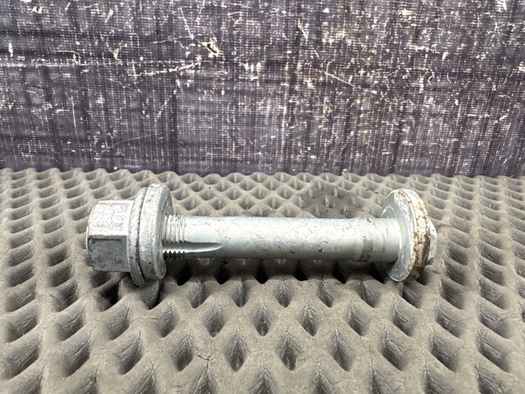 Болт развальный, 640 рублей, Красноярск