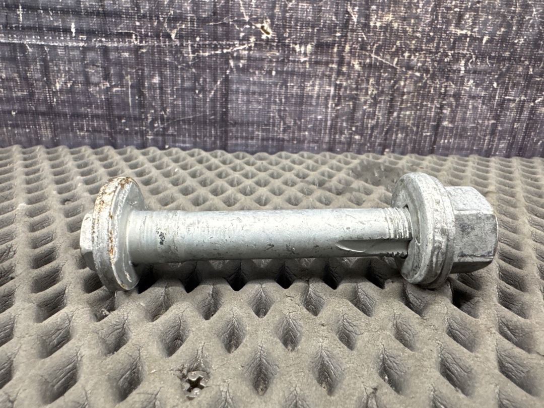 Болт развальный, 640 рублей, Красноярск