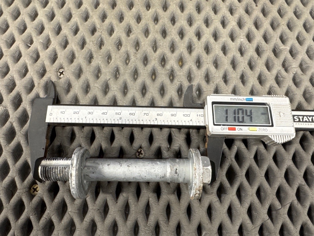 Болт развальный, 640 рублей, Красноярск