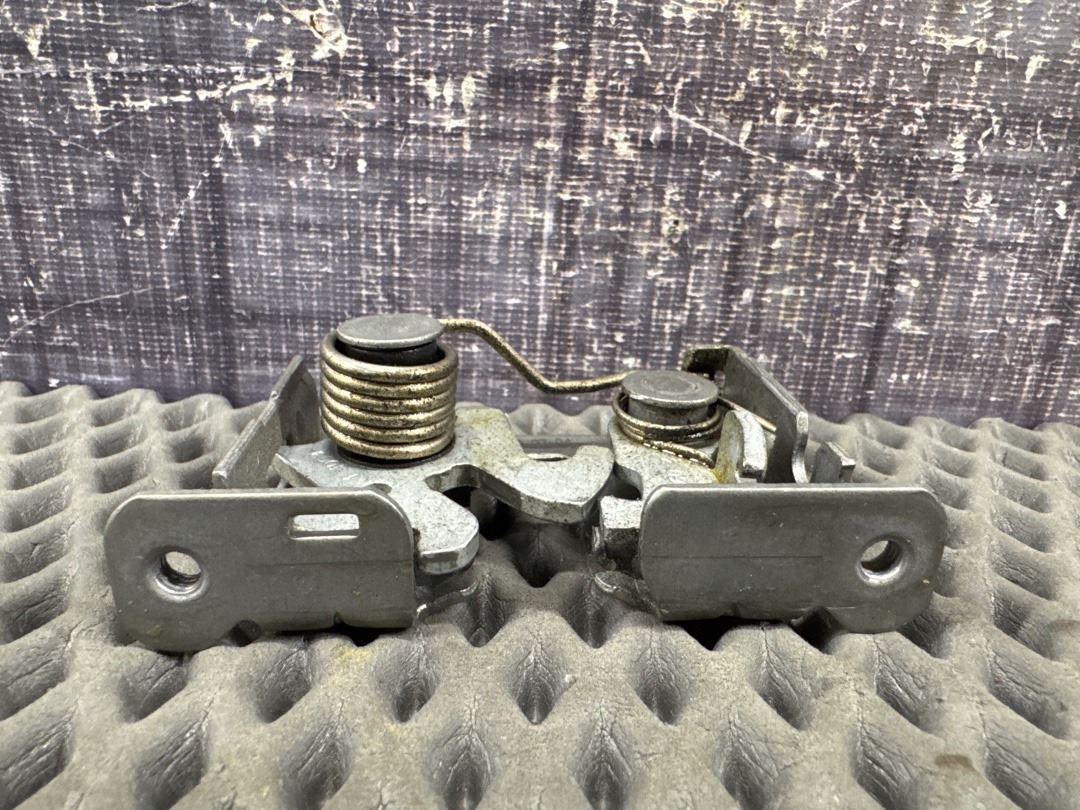 Замок капота, 1430 рублей, Красноярск