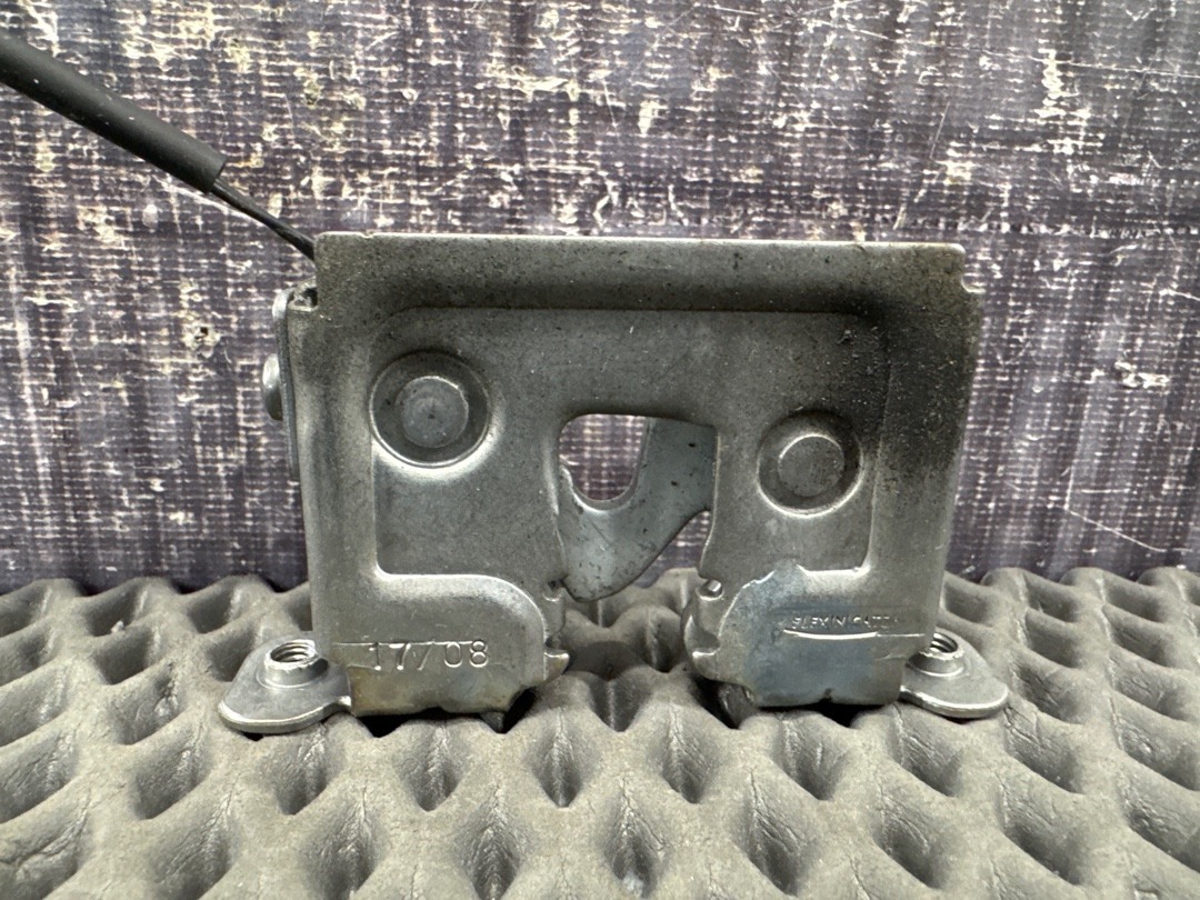 Замок капота, 1620 рублей, Красноярск