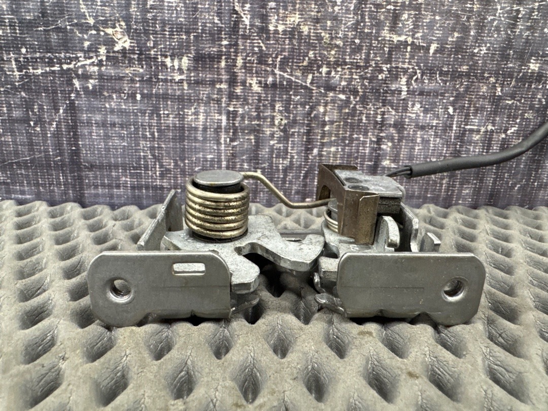 Замок капота, 1620 рублей, Красноярск