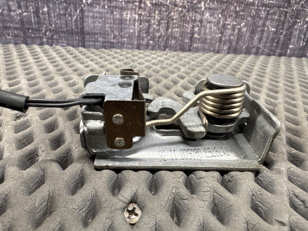 Замок капота, 1620 рублей, Красноярск