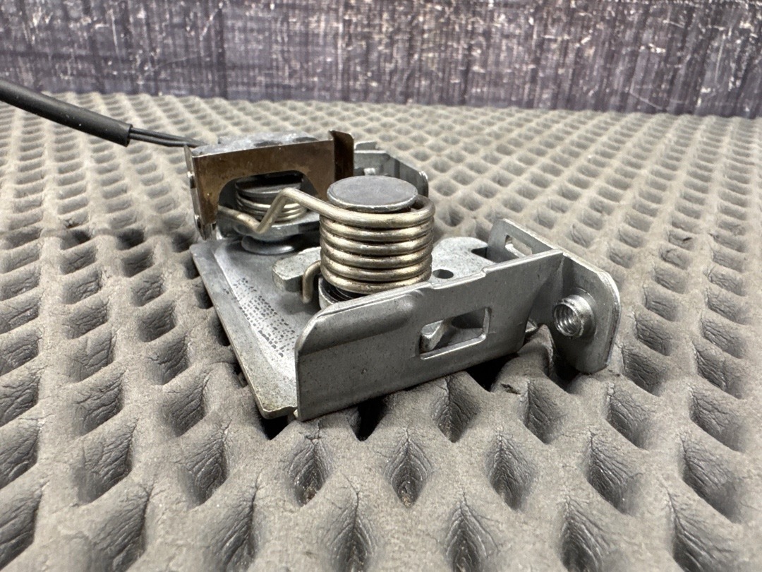 Замок капота, 1620 рублей, Красноярск