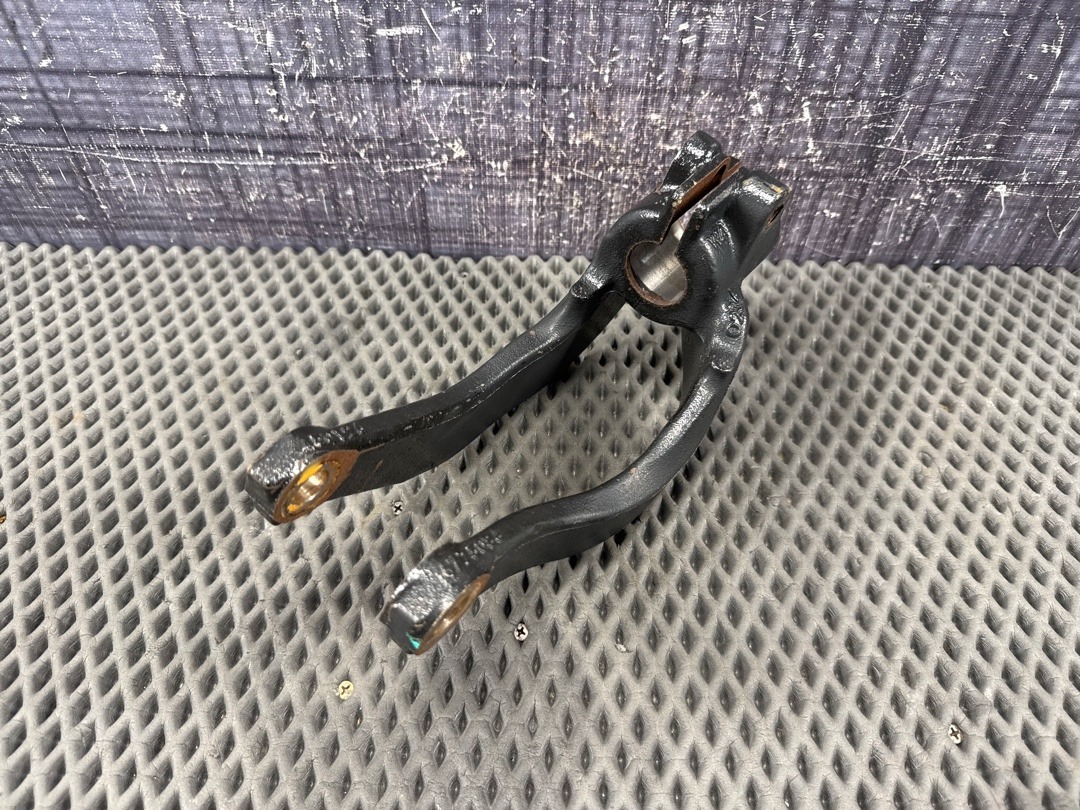 Кронштейн амортизатора, 1310 рублей, Красноярск