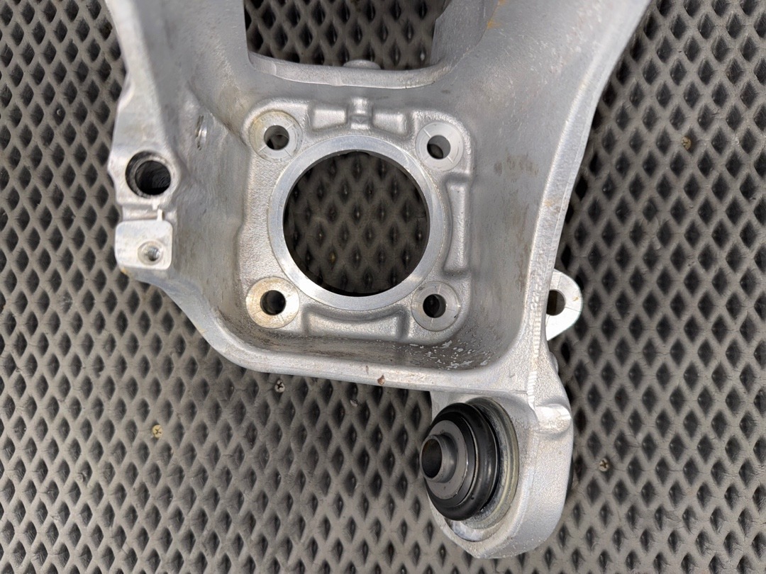 Поворотный кулак, 3260 рублей, Красноярск