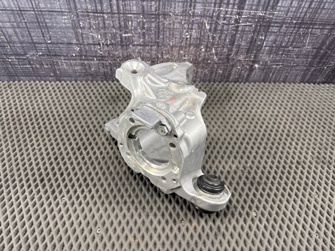 Поворотный кулак, 3260 рублей, Красноярск