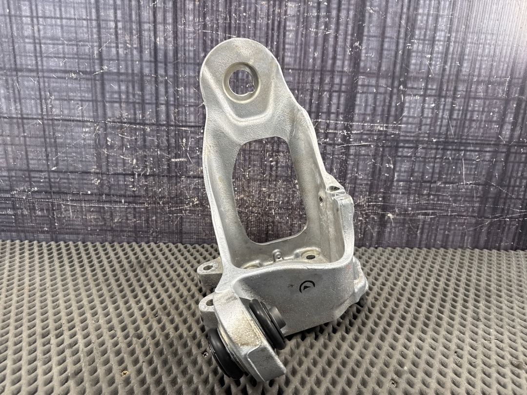 Поворотный кулак, 3260 рублей, Красноярск