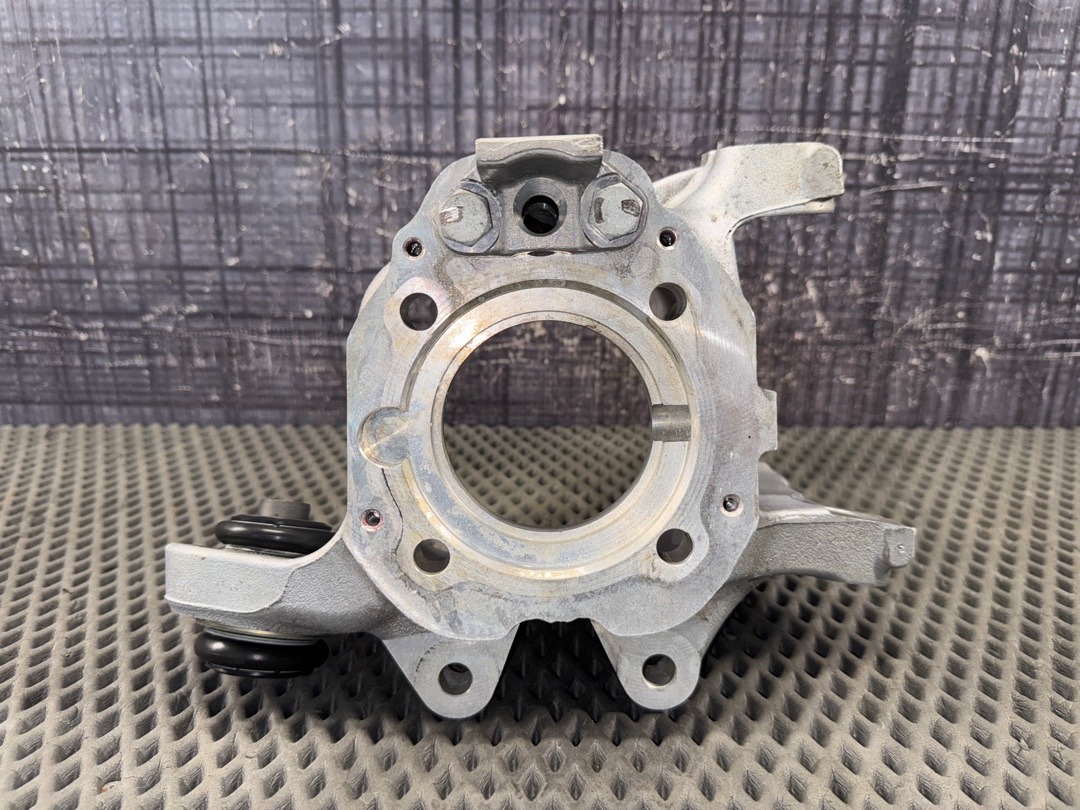 Поворотный кулак, 3260 рублей, Красноярск