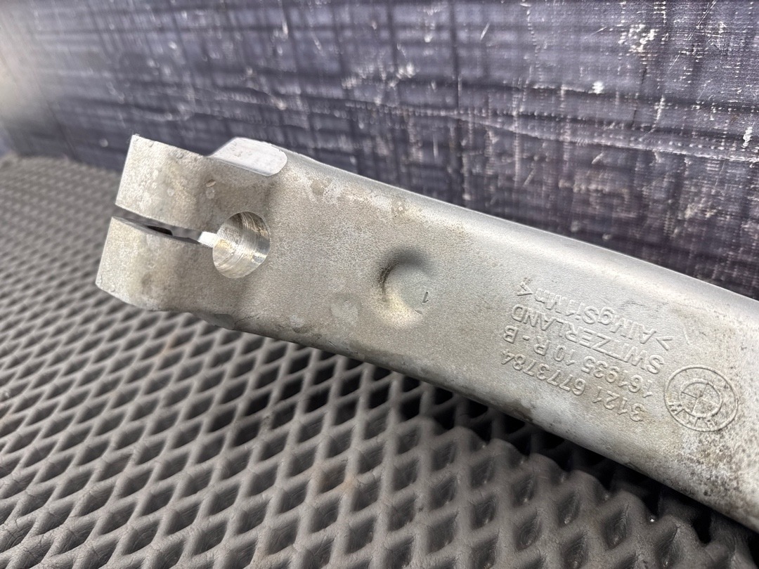 Поворотный кулак, 5960 рублей, Красноярск