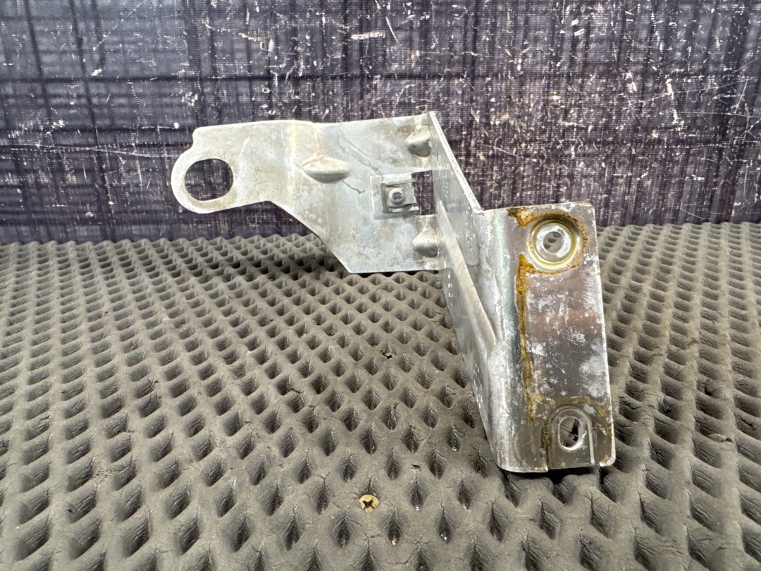 Крепление защиты двигателя, 1040 рублей, Красноярск