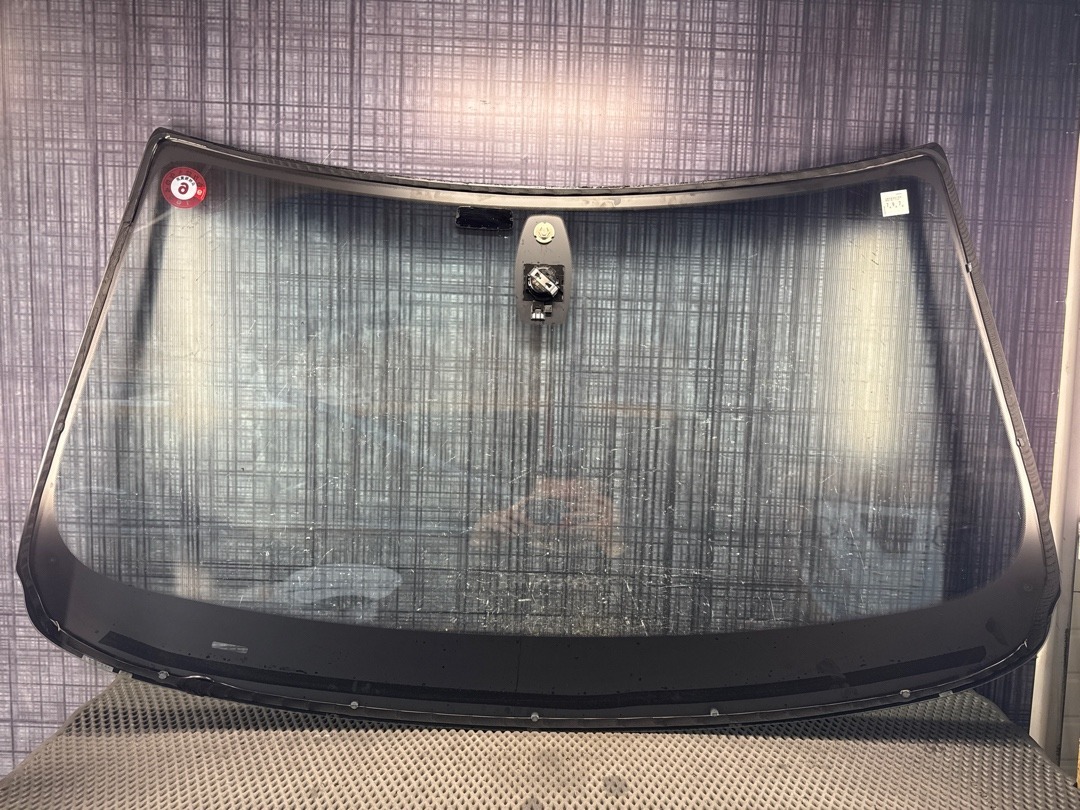 Стекло лобовое, 14860 рублей, Красноярск