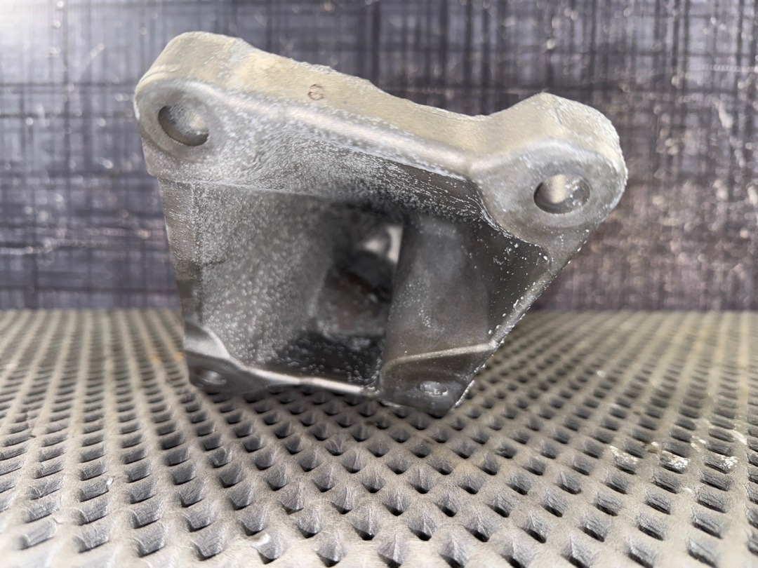 Кронштейн двигателя, 1420 рублей, Красноярск