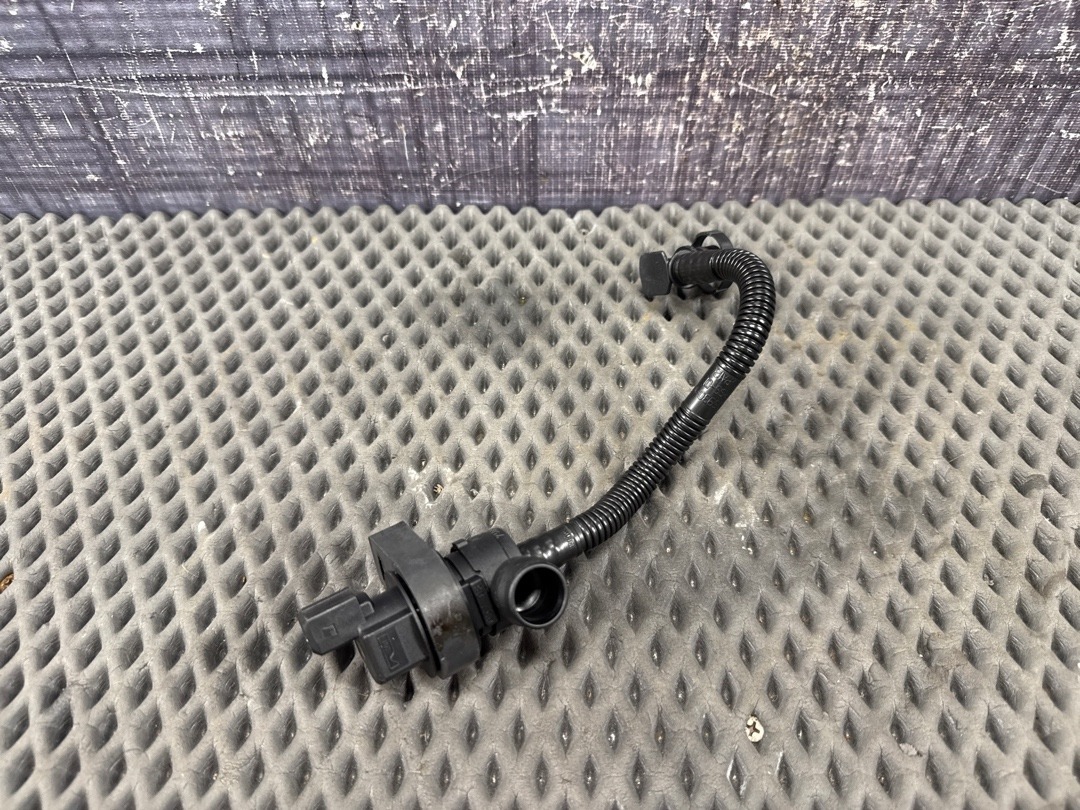 Клапан вентиляции топливного бака, 3310 рублей, Красноярск