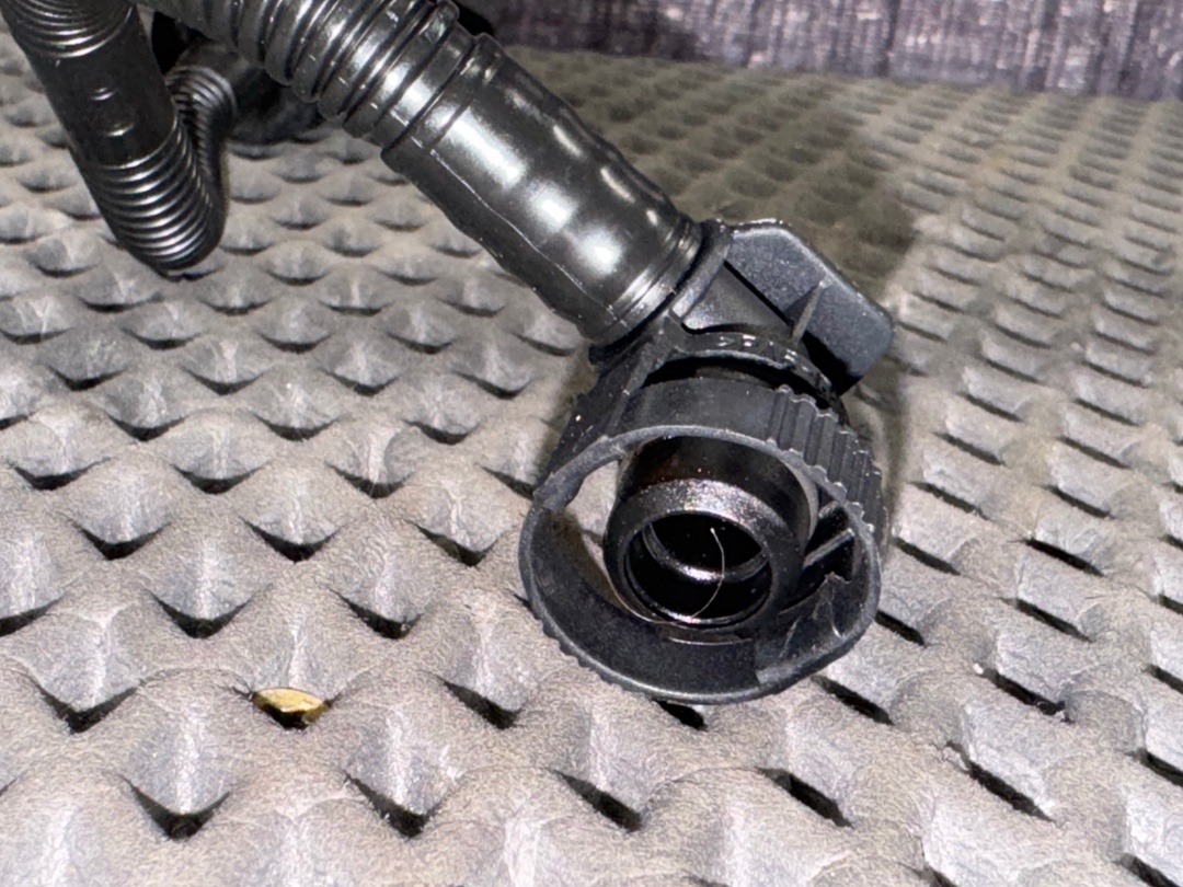 Клапан вентиляции топливного бака, 3310 рублей, Красноярск