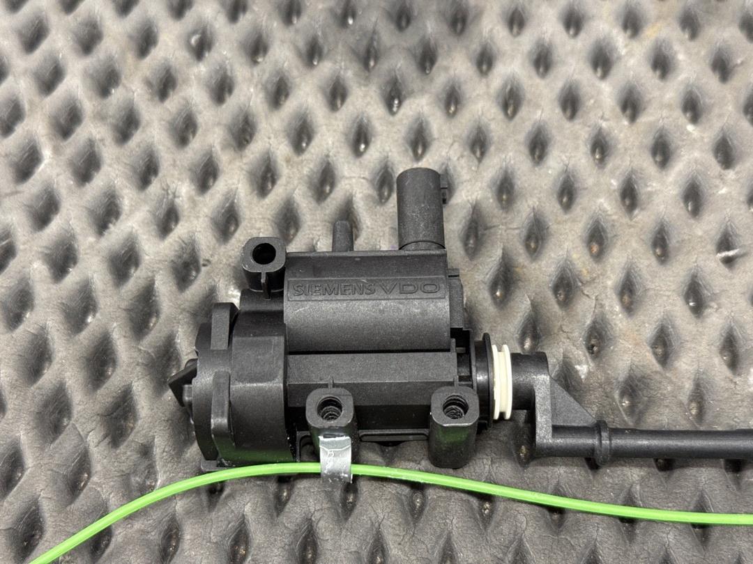 Замок лючка бензобака, 760 рублей, Красноярск