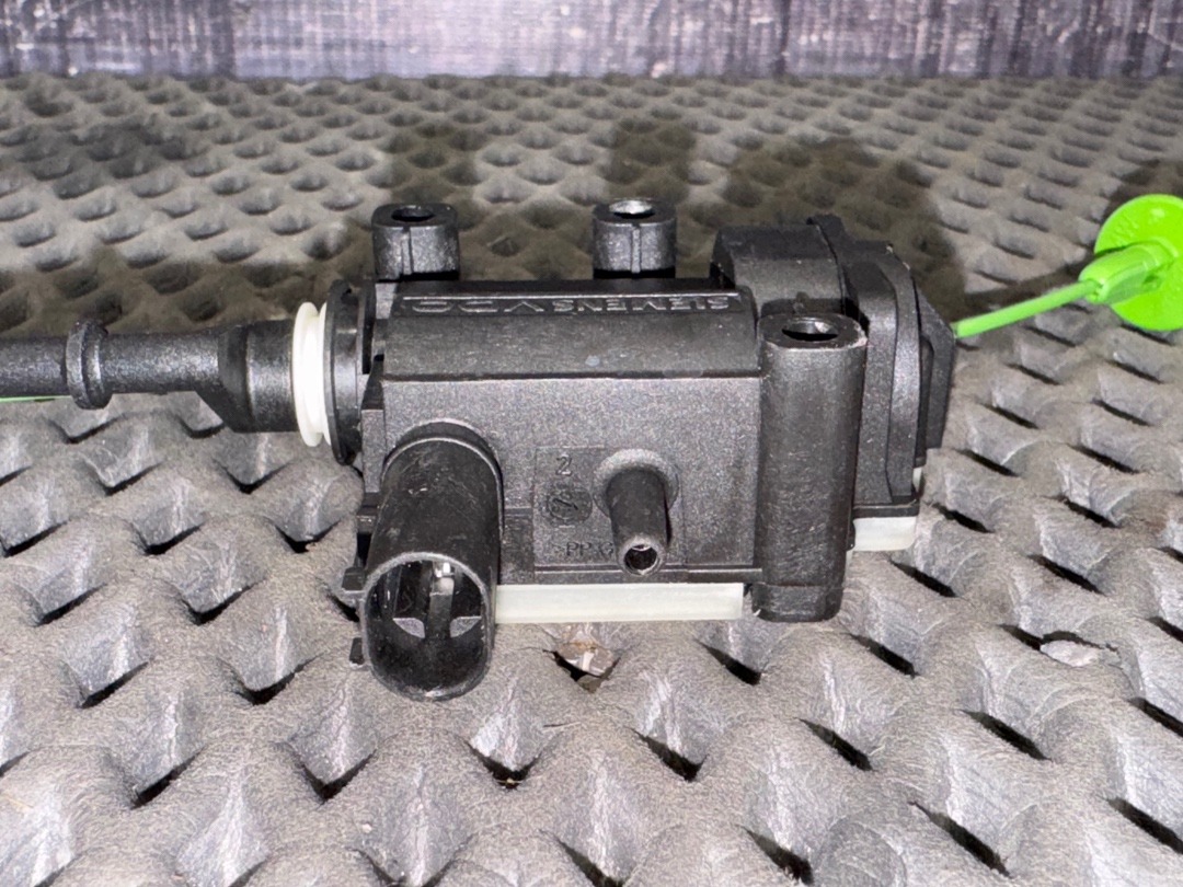 Замок лючка бензобака, 760 рублей, Красноярск