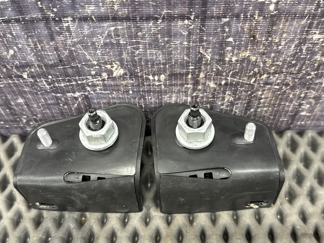 Упор багажника, 1170 рублей, Красноярск