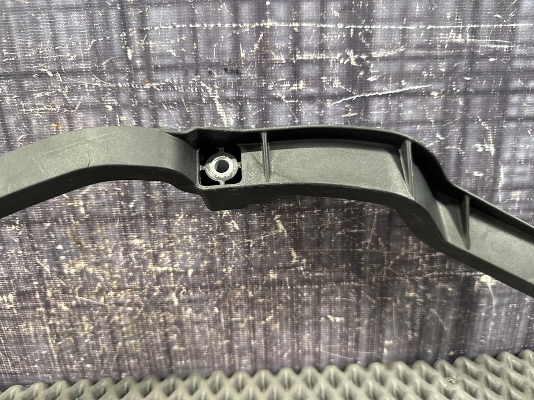 Кронштейн корпуса воздушного фильтра, 670 рублей, Красноярск