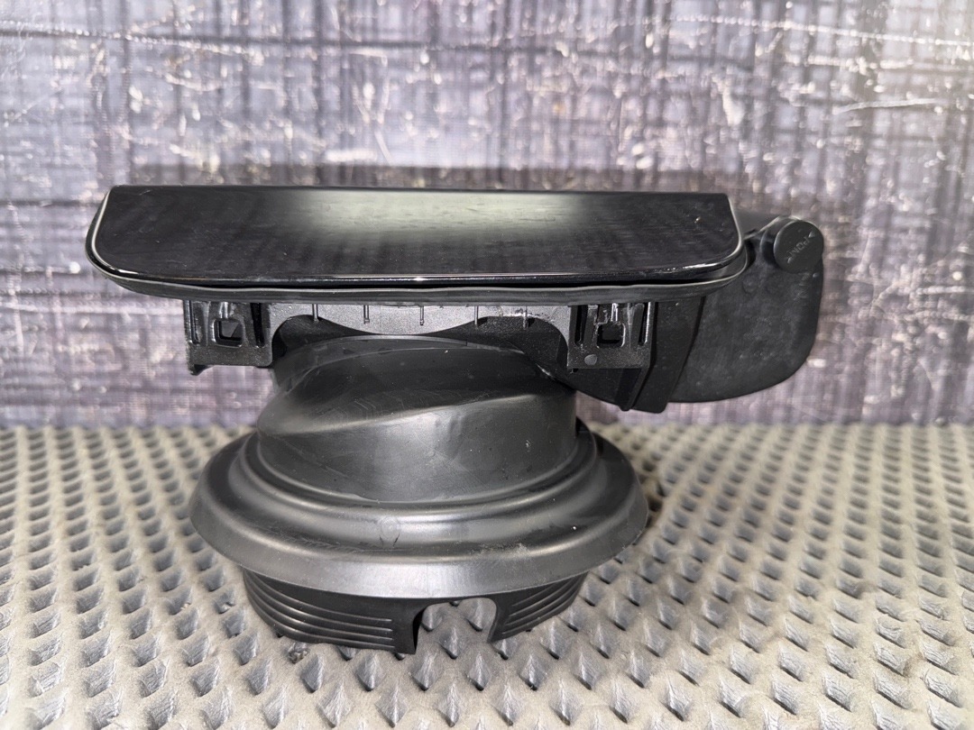 Лючок бензобака, 1020 рублей, Красноярск