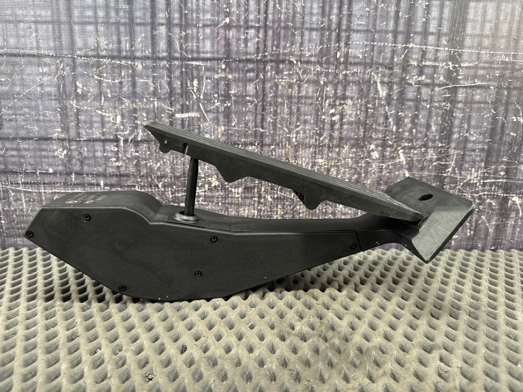 Педаль газа, 1960 рублей, Красноярск