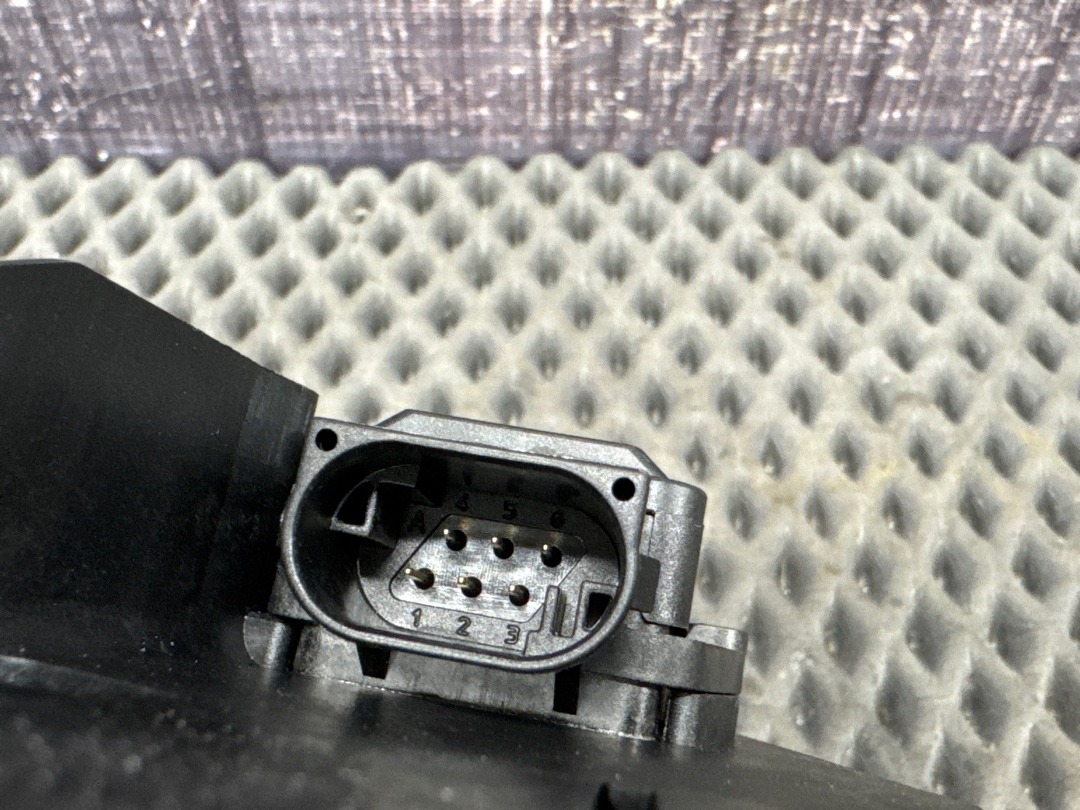 Педаль газа, 1960 рублей, Красноярск